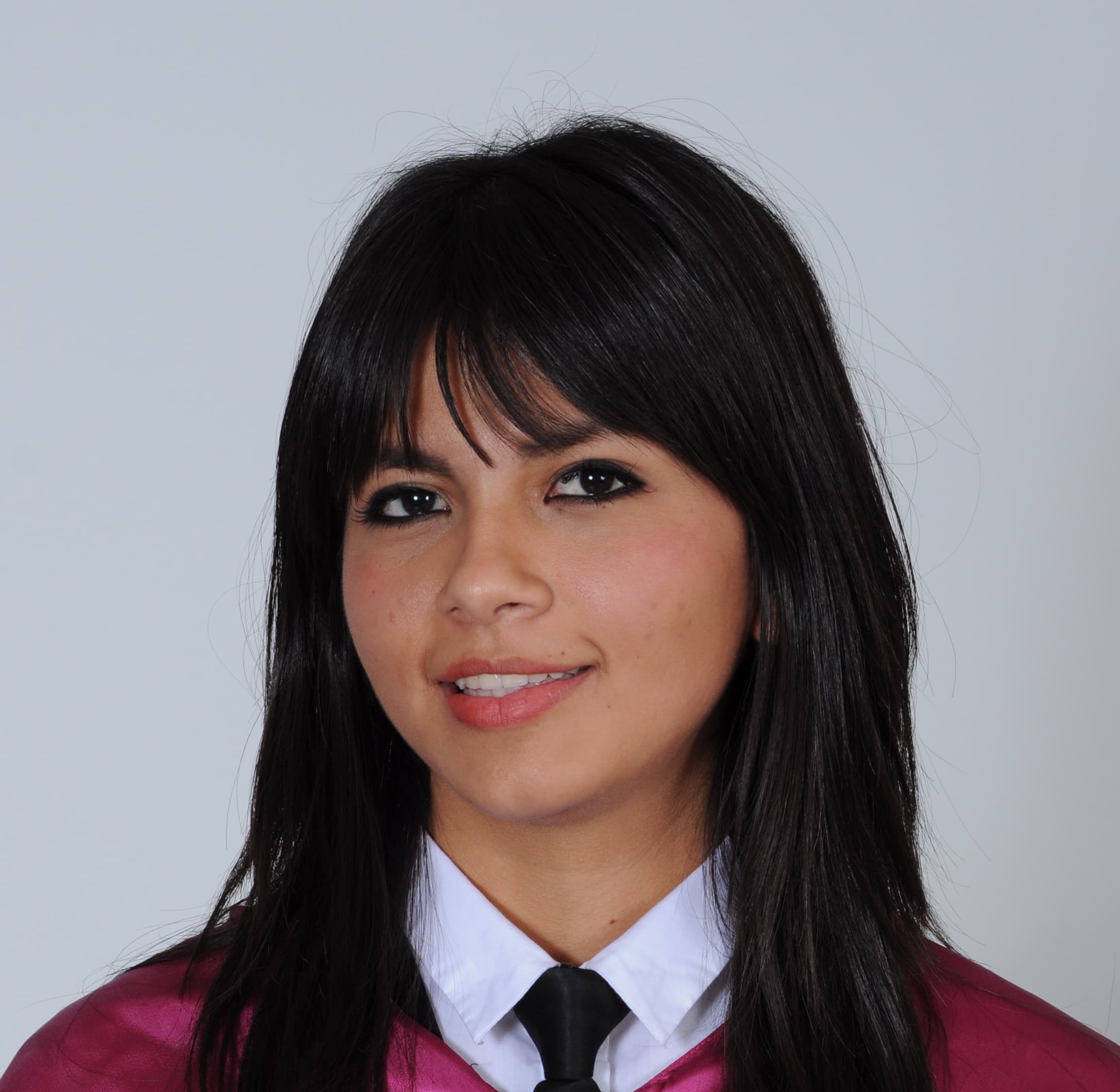Yance Punil, Estefani